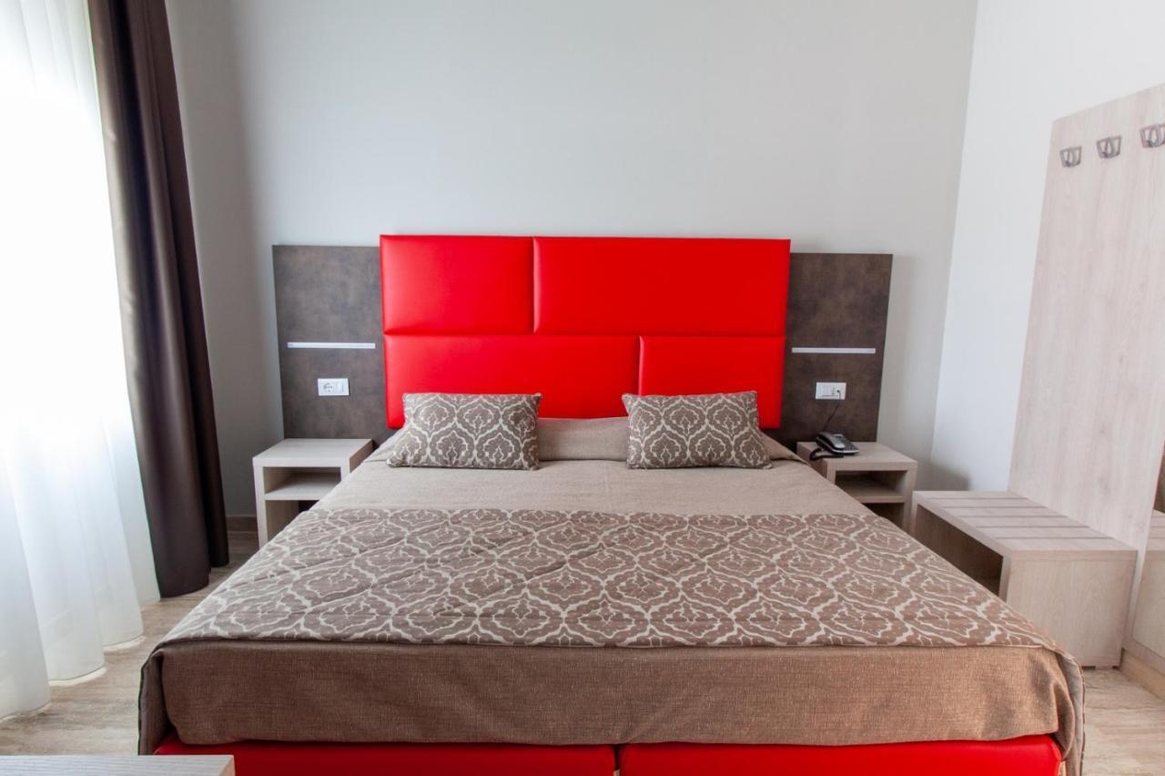 טרמולי Hotel Europa מראה חיצוני תמונה