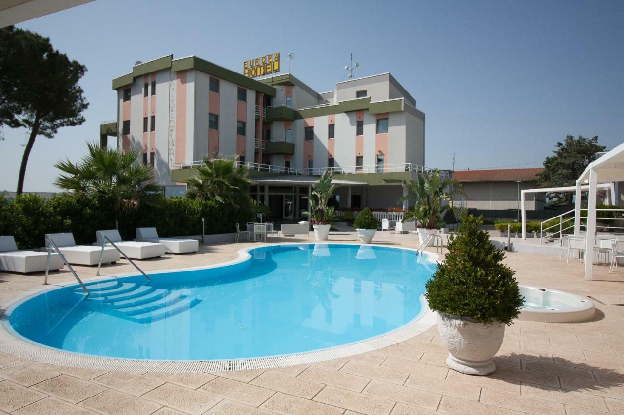 טרמולי Hotel Europa מראה חיצוני תמונה