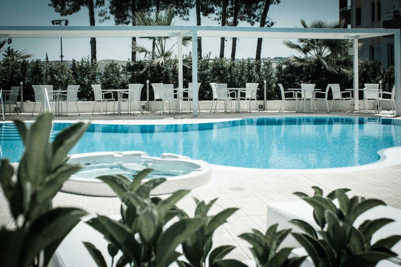 טרמולי Hotel Europa מראה חיצוני תמונה